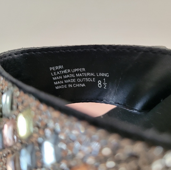 Yellow Box leather flip flops with multi colored crystals. US size 8.5. "Perri" - Picture 7 of 10